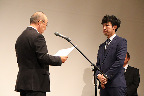 永年勤続表彰の様子